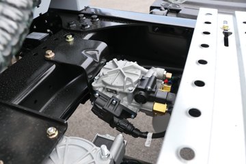 ���ӥ�� 12.5L LNG 500���� 6X4 һ�����12�� ǣ����ͼƬ