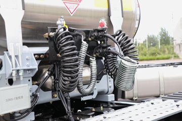 ���ӥ�� 12.5L LNG 500���� 6X4 һ�����12�� ǣ����ͼƬ