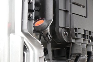 ���ӥ�� 11.1L���� 490���� 6X4 һ�����12�� ǣ����ͼƬ