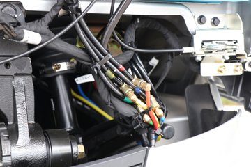 ���ӥ�� 11.1L���� 490���� 6X4 һ�����12�� ǣ����ͼƬ