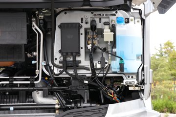 ���ӥ�� 11.1L���� 490���� 6X4 һ�����12�� ǣ����ͼƬ