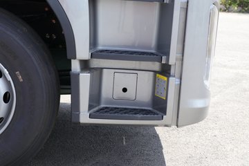 ���ӥ�� 11.1L���� 490���� 6X4 һ�����12�� ǣ����ͼƬ