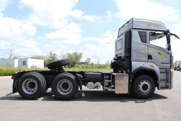 ���ӥ�� 11.1L���� 490���� 6X4 һ�����12�� ǣ����ͼƬ