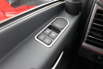 ���ӥ�� 11.1L���� 490���� 6X4 һ�����12�� ǣ����ͼƬ