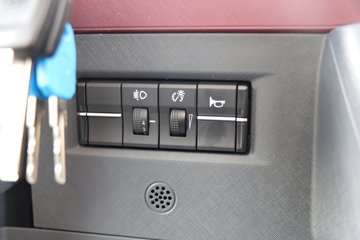 ���ӥ�� 11.1L���� 490���� 6X4 һ�����12�� ǣ����ͼƬ