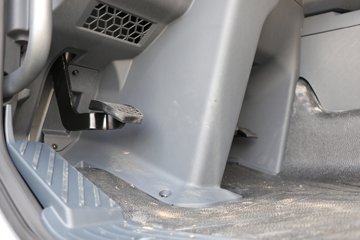 ���ӥ�� 11.1L���� 490���� 6X4 һ�����12�� ǣ����ͼƬ