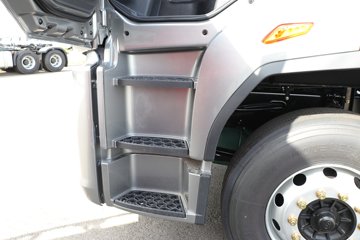 ���ӥ�� 11.1L���� 490���� 6X4 һ�����12�� ǣ����ͼƬ