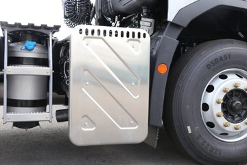 ���ӥ�� 11.1L���� 490���� 6X4 һ�����12�� ǣ����ͼƬ