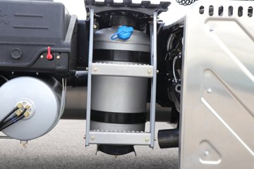 ���ӥ�� 11.1L���� 490���� 6X4 һ�����12�� ǣ����ͼƬ