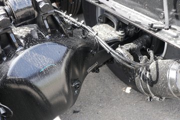 ���ӥ�� 11.1L���� 490���� 6X4 һ�����12�� ǣ����ͼƬ