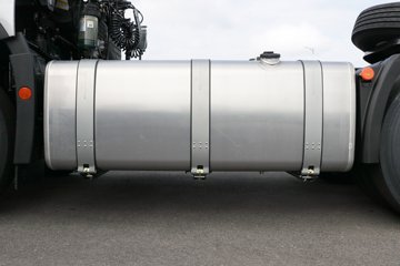 ���ӥ�� 11.1L���� 490���� 6X4 һ�����12�� ǣ����ͼƬ