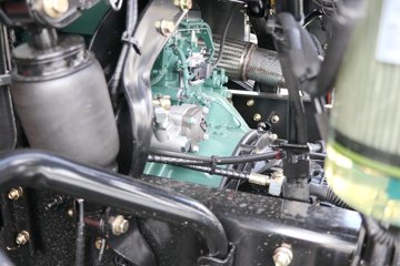 ���ӥ�� 11.1L���� 490���� 6X4 һ�����12�� ǣ����ͼƬ