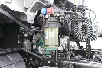 ���ӥ�� 11.1L���� 490���� 6X4 һ�����12�� ǣ����ͼƬ