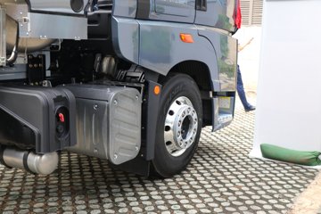 ���ӥ�� ����� 15.6L LNG 660���� 6X4 һ�����12�� AMT�Զ��� ǣ����ͼƬ