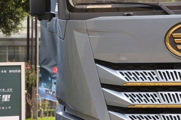 ���ӥ�� ����� 15.6L LNG 660���� 6X4 һ�����12�� AMT�Զ��� ǣ����ͼƬ