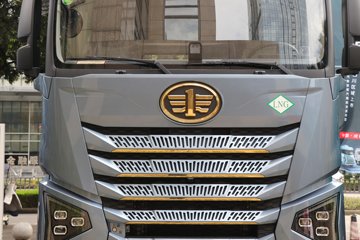 ���ӥ�� ����� 15.6L LNG 660���� 6X4 һ�����12�� AMT�Զ��� ǣ����ͼƬ