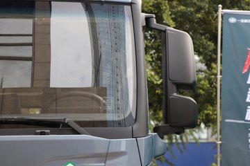 ���ӥ�� ����� 15.6L LNG 660���� 6X4 һ�����12�� AMT�Զ��� ǣ����ͼƬ