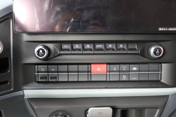 ���ӥ�� ����� 15.6L LNG 660���� 6X4 һ�����12�� AMT�Զ��� ǣ����ͼƬ