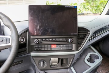 ���ӥ�� ����� 15.6L LNG 660���� 6X4 һ�����12�� AMT�Զ��� ǣ����ͼƬ