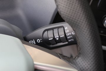 ���ӥ�� ����� 15.6L LNG 660���� 6X4 һ�����12�� AMT�Զ��� ǣ����ͼƬ