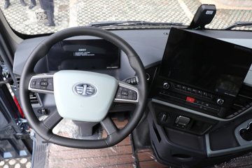 ���ӥ�� ����� 15.6L LNG 660���� 6X4 һ�����12�� AMT�Զ��� ǣ����ͼƬ