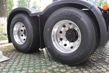 ���ӥ�� ����� 15.6L LNG 660���� 6X4 һ�����12�� AMT�Զ��� ǣ����ͼƬ