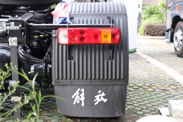 ���ӥ�� ����� 15.6L LNG 660���� 6X4 һ�����12�� AMT�Զ��� ǣ����ͼƬ