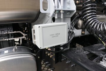 ���ӥ�� ����� 15.6L LNG 660���� 6X4 һ�����12�� AMT�Զ��� ǣ����ͼƬ