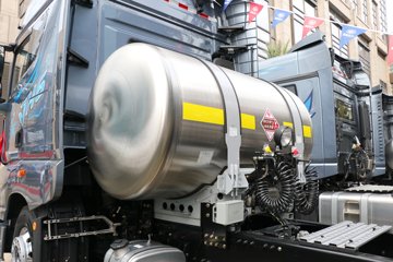 ���ӥ�� ����� 15.6L LNG 660���� 6X4 һ�����12�� AMT�Զ��� ǣ����ͼƬ