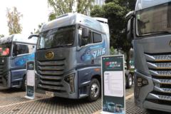 无锡市鹰航牵引车系列，打折优惠，降3万，赶快抢购！