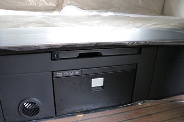 �ൺ��� ӥ�� ����� 13.2L���� 640���� 6X4 һ�����12�� AMT�Զ��� ǣ����ͼƬ