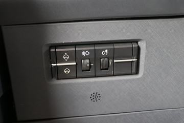 �ൺ��� ӥ�� ����� 13.2L���� 640���� 6X4 һ�����12�� AMT�Զ��� ǣ����ͼƬ