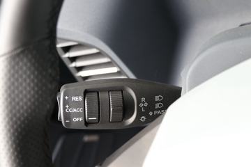 �ൺ��� ӥ�� ����� 13.2L���� 640���� 6X4 һ�����12�� AMT�Զ��� ǣ����ͼƬ