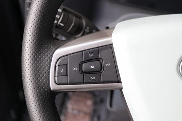 �ൺ��� ӥ�� ����� 13.2L���� 640���� 6X4 һ�����12�� AMT�Զ��� ǣ����ͼƬ