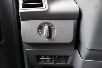 �ൺ��� ӥ�� ����� 13.2L���� 640���� 6X4 һ�����12�� AMT�Զ��� ǣ����ͼƬ