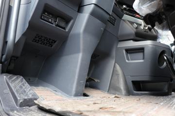 �ൺ��� ӥ�� ����� 13.2L���� 640���� 6X4 һ�����12�� AMT�Զ��� ǣ����ͼƬ