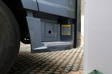 �ൺ��� ӥ�� ����� 13.2L���� 640���� 6X4 һ�����12�� AMT�Զ��� ǣ����ͼƬ