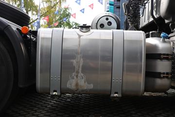 �ൺ��� ӥ�� ����� 13.2L���� 640���� 6X4 һ�����12�� AMT�Զ��� ǣ����ͼƬ