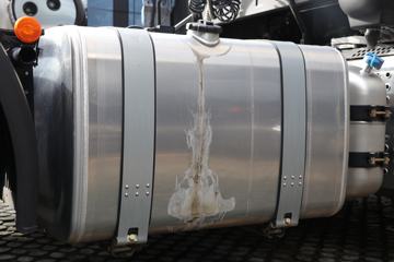 �ൺ��� ӥ�� ����� 13.2L���� 640���� 6X4 һ�����12�� AMT�Զ��� ǣ����ͼƬ