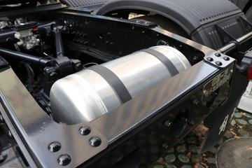 �ൺ��� ӥ�� ����� 13.2L���� 640���� 6X4 һ�����12�� AMT�Զ��� ǣ����ͼƬ