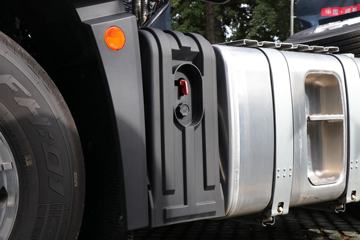 �ൺ��� ӥ�� ����� 13.2L���� 640���� 6X4 һ�����12�� AMT�Զ��� ǣ����ͼƬ