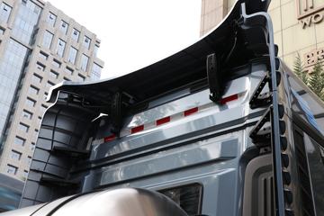 �ൺ��� ӥ�� ������ 15.7L LNG 720���� 6X4 ��ʿ��16�� AMT�Զ��� ǣ����ͼƬ