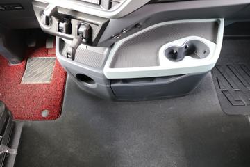 �ൺ��� ӥ�� ������ 15.7L LNG 720���� 6X4 ��ʿ��16�� AMT�Զ��� ǣ����ͼƬ