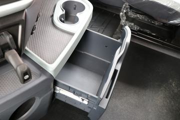 �ൺ��� ӥ�� ������ 15.7L LNG 720���� 6X4 ��ʿ��16�� AMT�Զ��� ǣ����ͼƬ