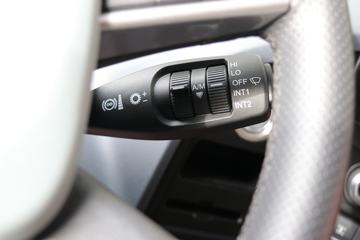 �ൺ��� ӥ�� ������ 15.7L LNG 720���� 6X4 ��ʿ��16�� AMT�Զ��� ǣ����ͼƬ