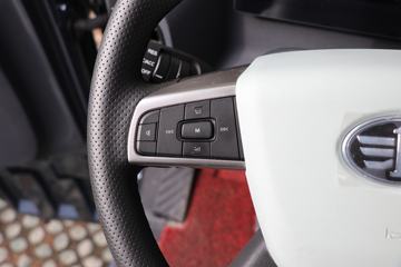 �ൺ��� ӥ�� ������ 15.7L LNG 720���� 6X4 ��ʿ��16�� AMT�Զ��� ǣ����ͼƬ