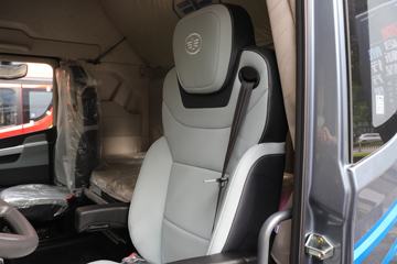 �ൺ��� ӥ�� ������ 15.7L LNG 720���� 6X4 ��ʿ��16�� AMT�Զ��� ǣ����ͼƬ