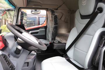 �ൺ��� ӥ�� ������ 15.7L LNG 720���� 6X4 ��ʿ��16�� AMT�Զ��� ǣ����ͼƬ