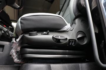 �ൺ��� ӥ�� ������ 15.7L LNG 720���� 6X4 ��ʿ��16�� AMT�Զ��� ǣ����ͼƬ