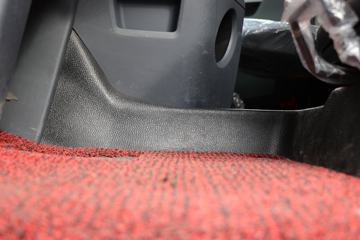 �ൺ��� ӥ�� ������ 15.7L LNG 720���� 6X4 ��ʿ��16�� AMT�Զ��� ǣ����ͼƬ